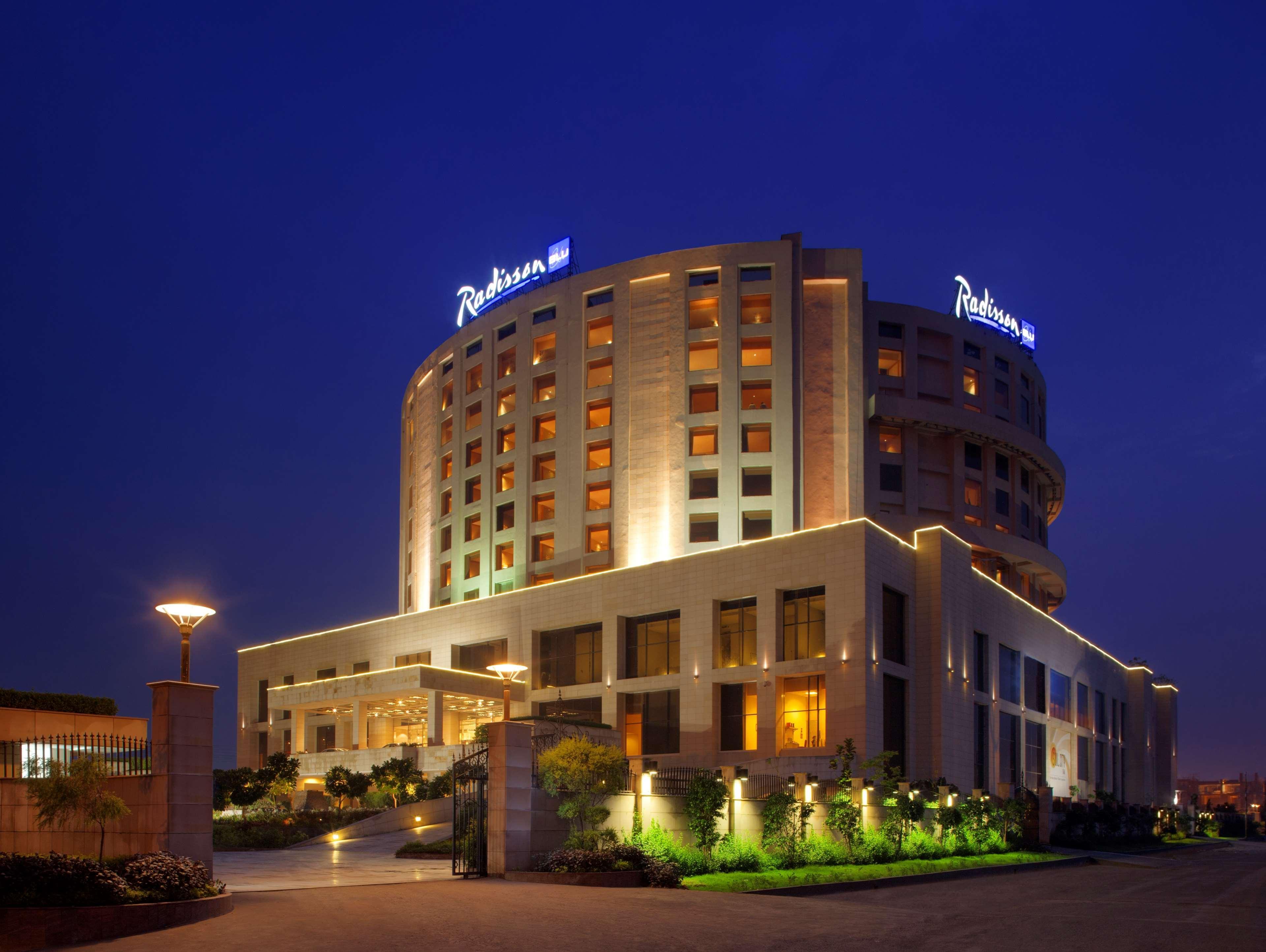 โรงแรมเรดิสันบลู นิวเดลี ทวาร์กา ภายนอก รูปภาพ Radisson Blu Hotel, Faridabad