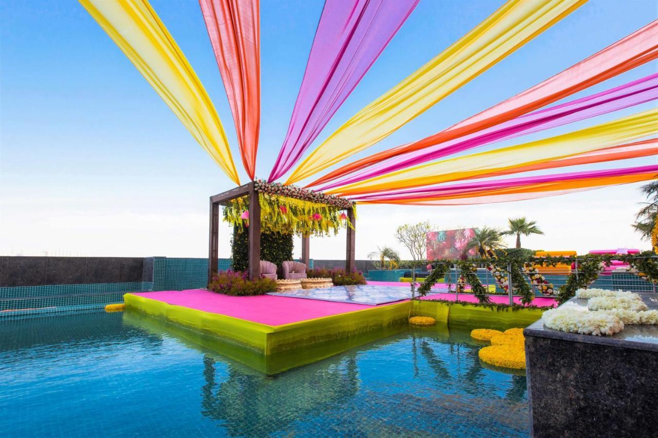 โรงแรมเรดิสันบลู นิวเดลี ทวาร์กา ภายนอก รูปภาพ A mandap at a wedding