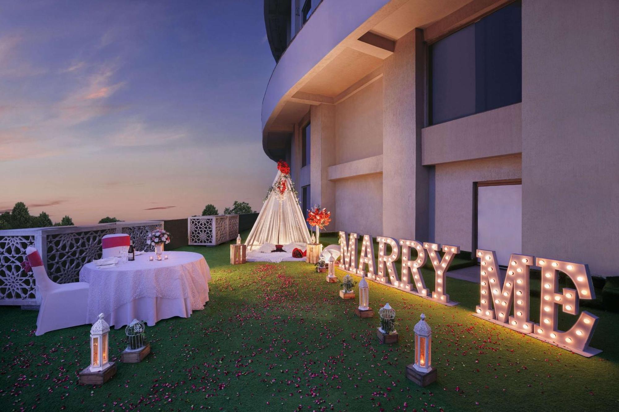 โรงแรมเรดิสันบลู นิวเดลี ทวาร์กา ภายนอก รูปภาพ The Sky Garden