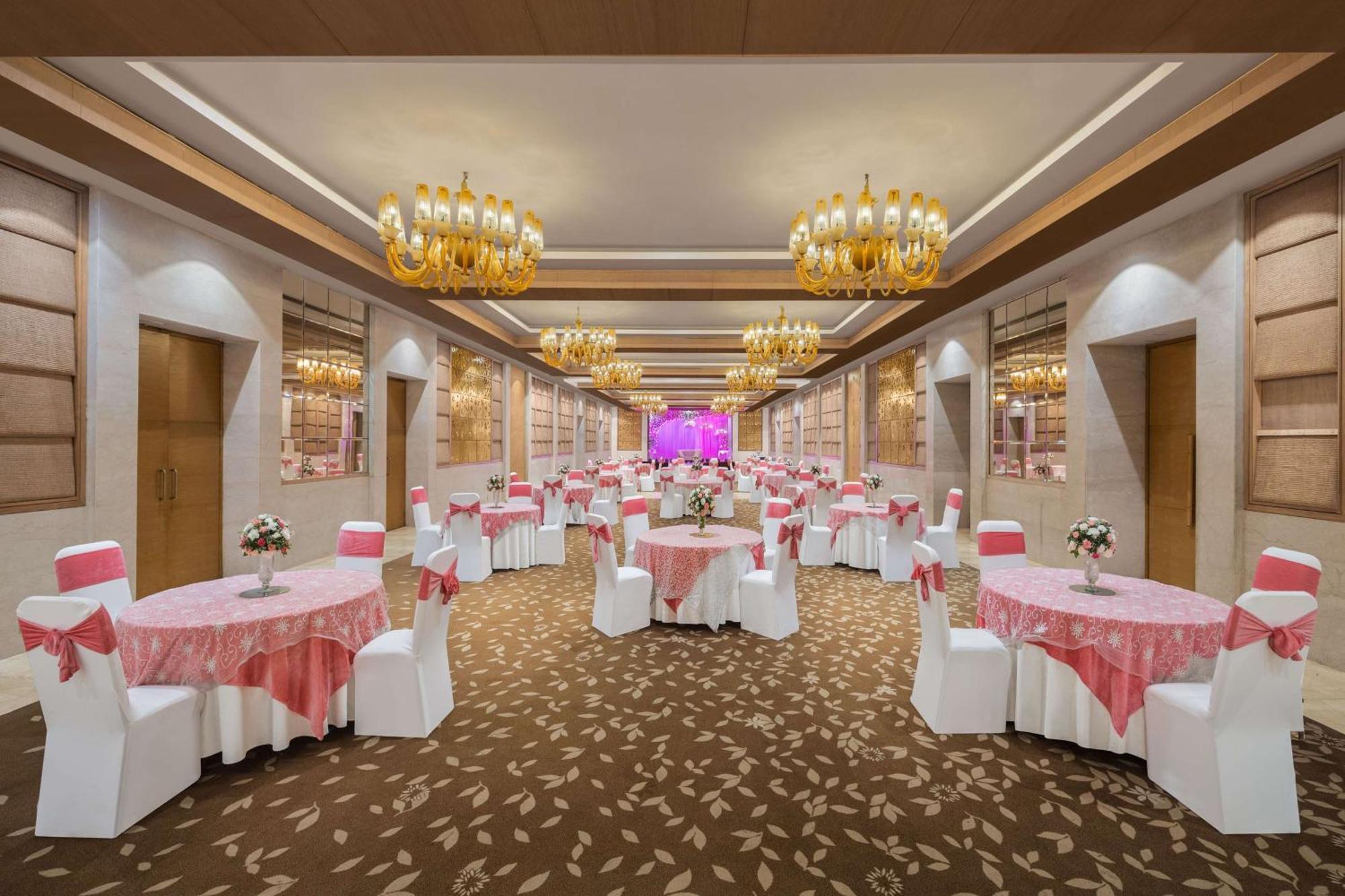 โรงแรมเรดิสันบลู นิวเดลี ทวาร์กา ภายนอก รูปภาพ The Grand Ballroom
