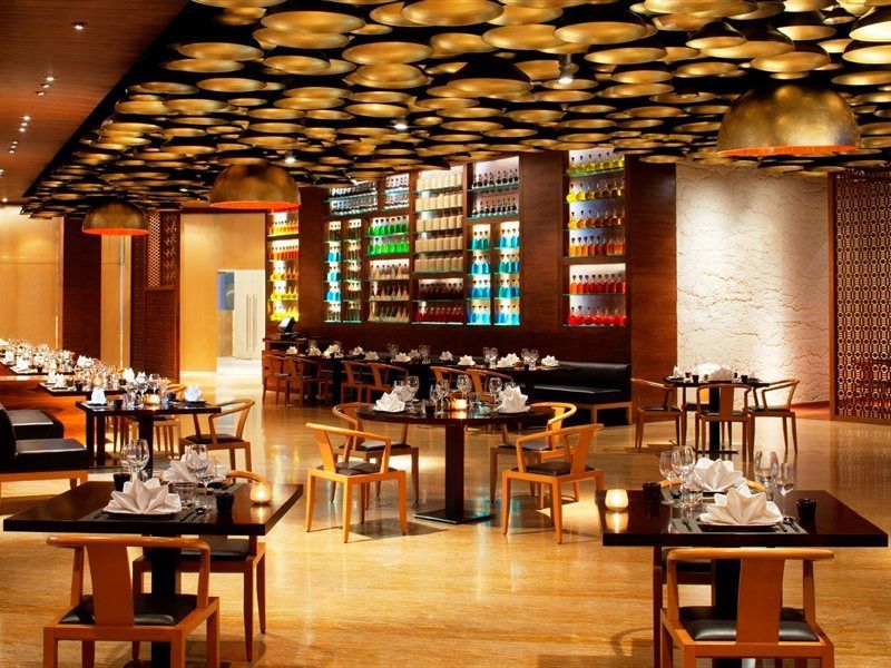 โรงแรมเรดิสันบลู นิวเดลี ทวาร์กา ภายนอก รูปภาพ The interior of the restaurant
